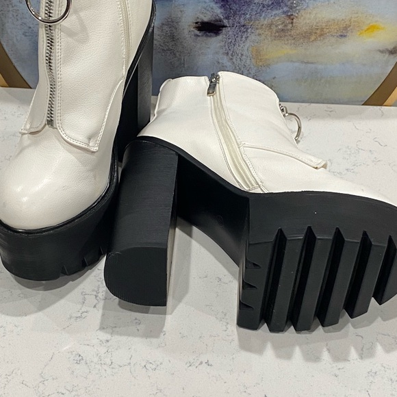 NWOT Lamoda Pure Freestyle Platform Boots White size 40/9 - Picture 10 of 14